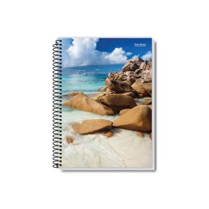 A Coleção New de cadernos universitários reúne modelos de 1 a 20 matérias com capa dura resistente, ideais para o dia a dia escolar ou universitário. As capas estampam belas paisagens naturais, como montanhas imponentes, praias paradisíacas e folhagens verdes exuberantes, transmitindo inspiração, tranquilidade e contato com a natureza enquanto você estuda