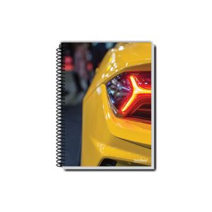 Capa do carderno da coleção Rox, caderno cpa dura, universitario, 1/4, 1/8, desenho com várias materias e quantidade de folhas. Coleção Pauta Branca.